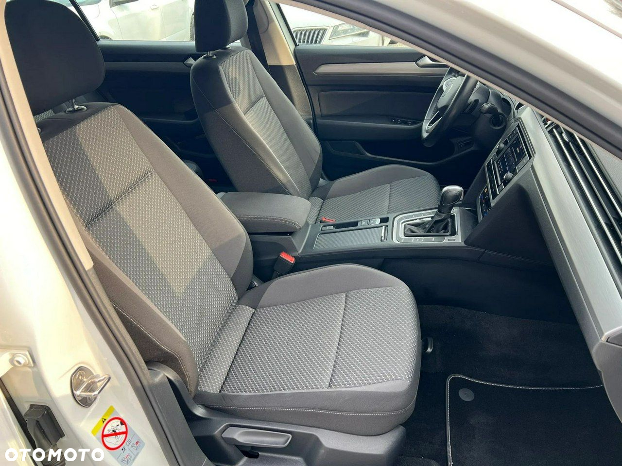 Volkswagen Passat 2.0 TDI EVO Business DSG - 29