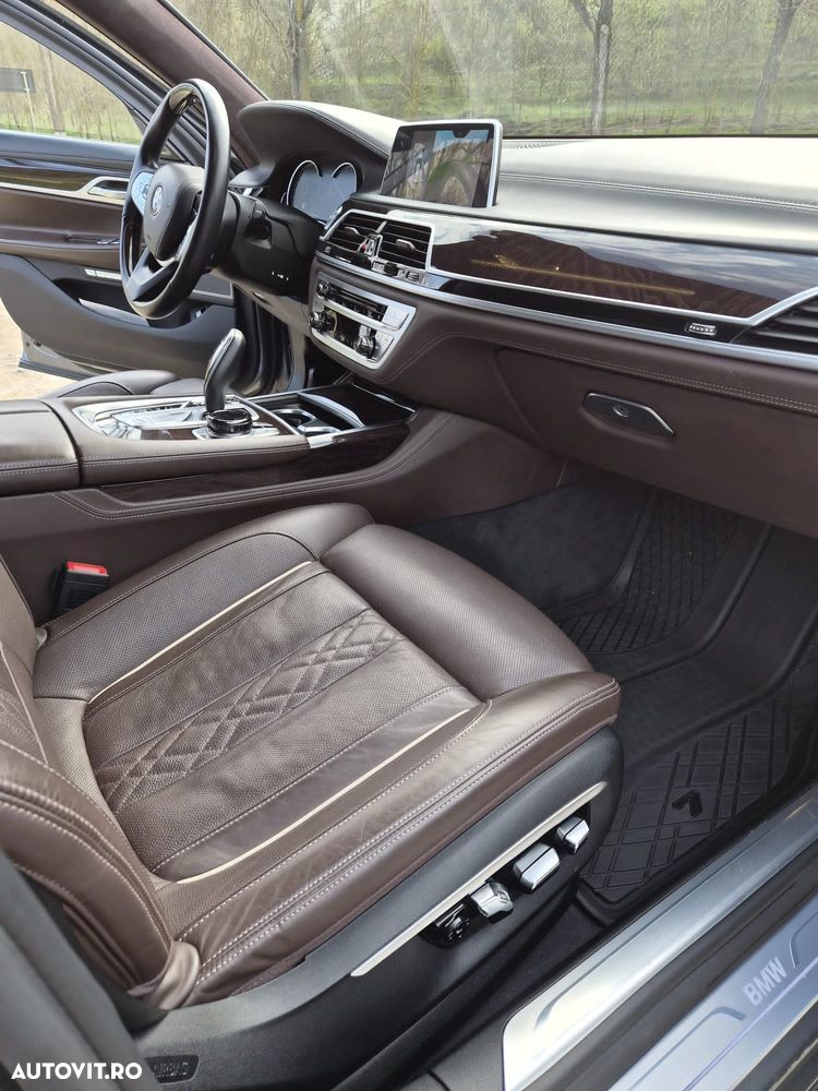 BMW Seria 7 730d xDrive Edition Exclusive - 13