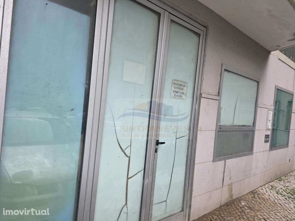 Armazém com 165 m² | Excelente Luz Natural | Próximo da Estação - Grande imagem: 4/11