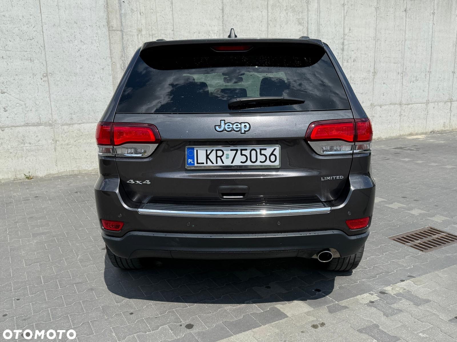 Jeep Grand Cherokee - 18