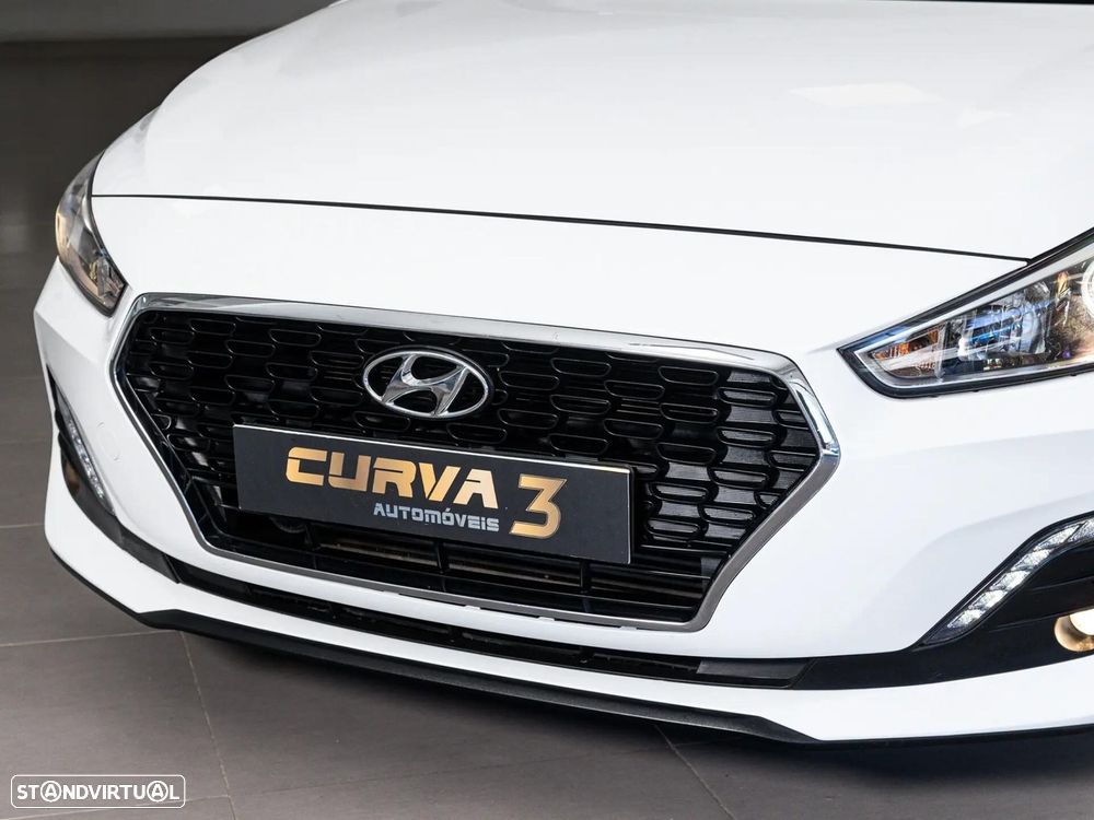 Hyundai i30 1.6 CRDI STyle — fotografia 5