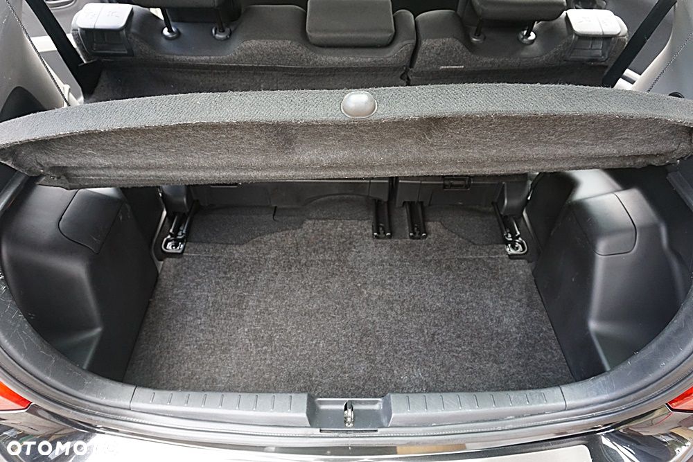 Toyota Yaris - 29