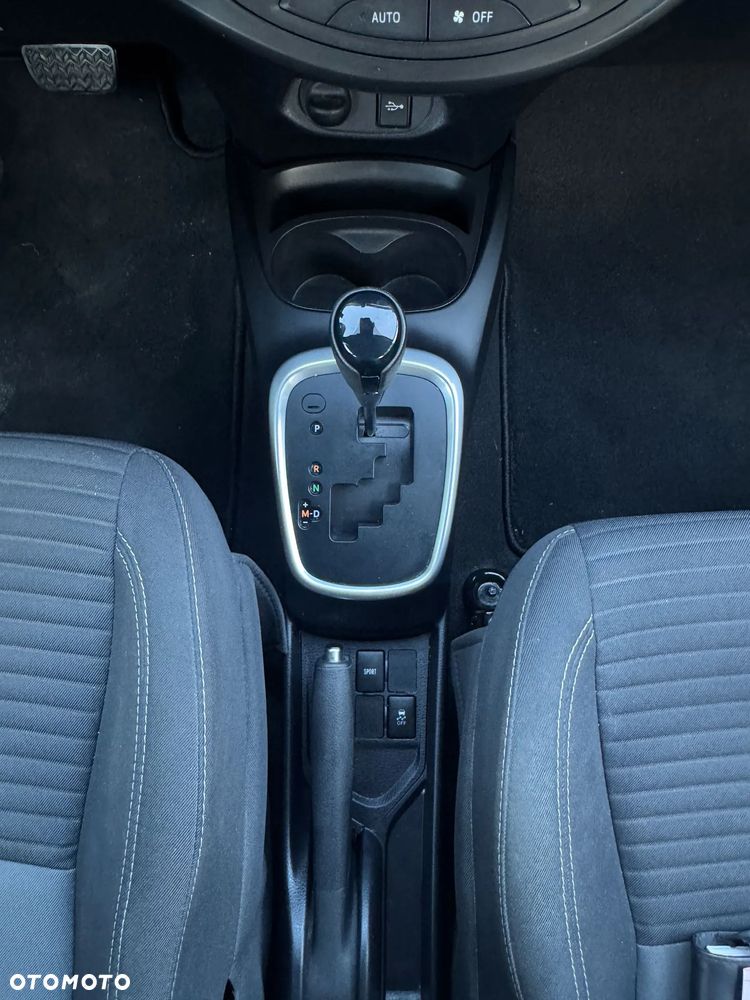 Toyota Yaris - 9