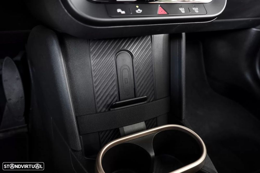 MINI 3 Portas Cooper C Favoured M - 12