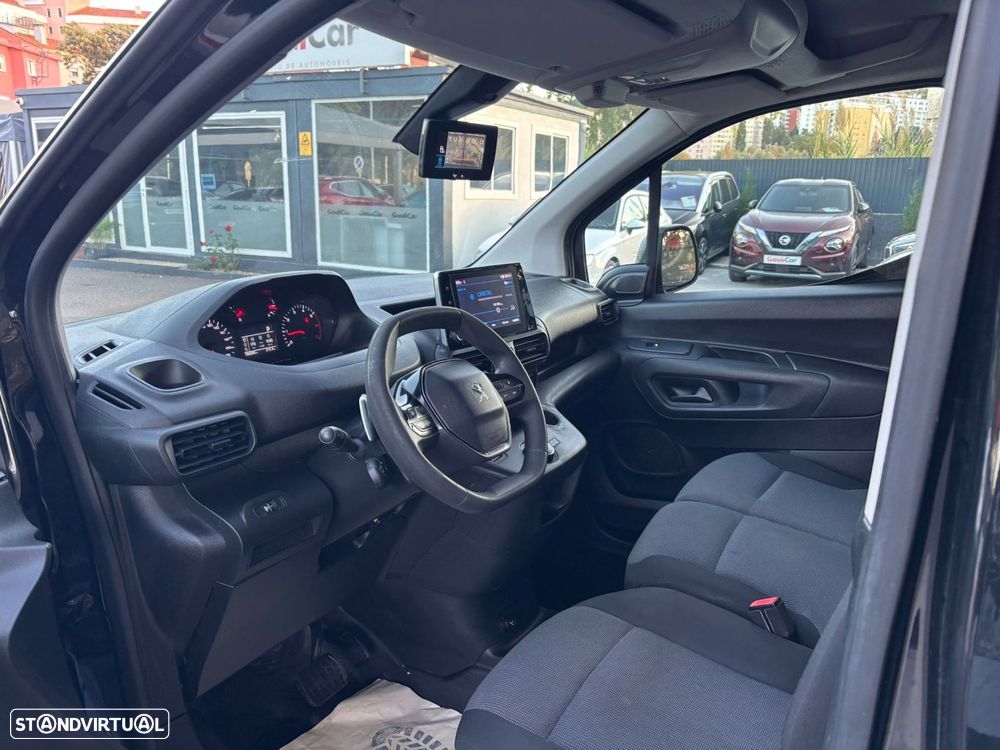Peugeot Partner 1.5 BlueHDi Asphalt Longa EAT8 - 22