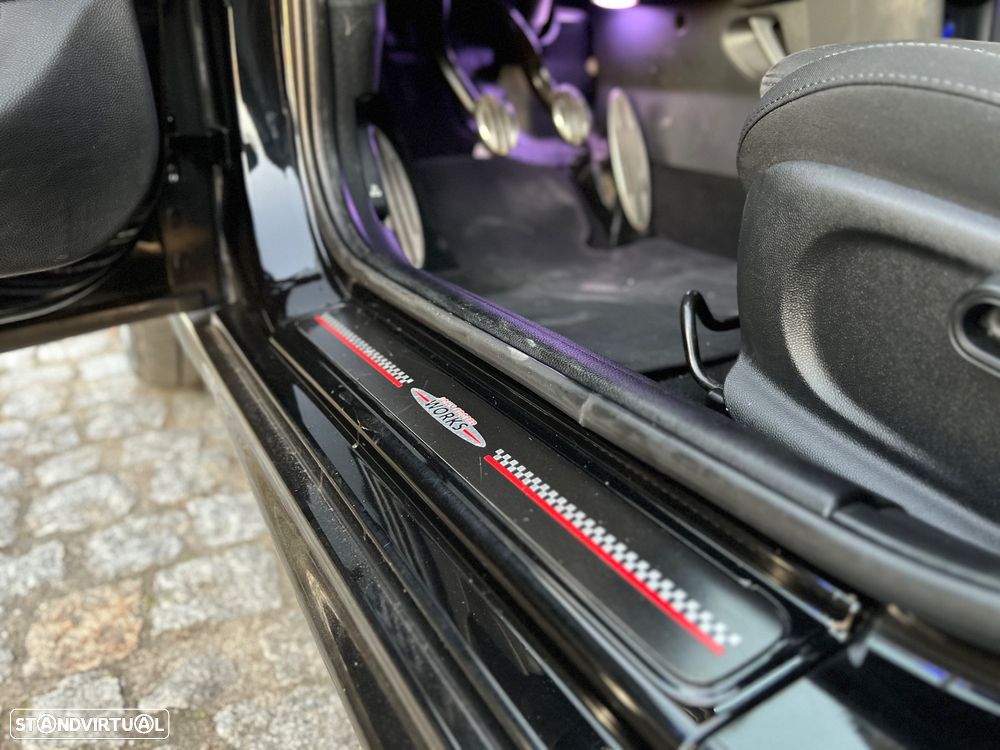 MINI 5 Portas Cooper D - 16