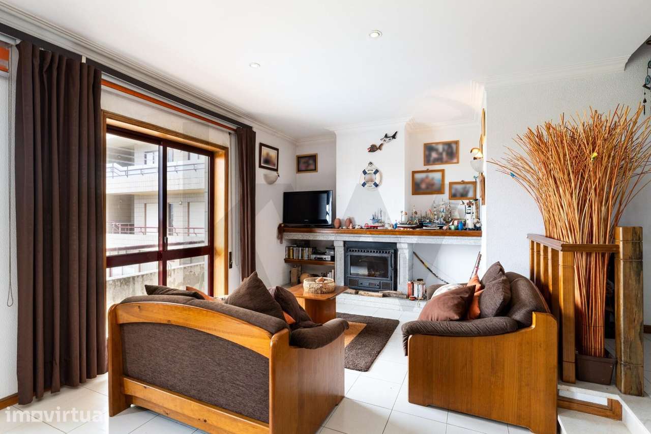 Apartamento T3 na primeira linha de mar em Mindelo - Grande imagem: 4/34