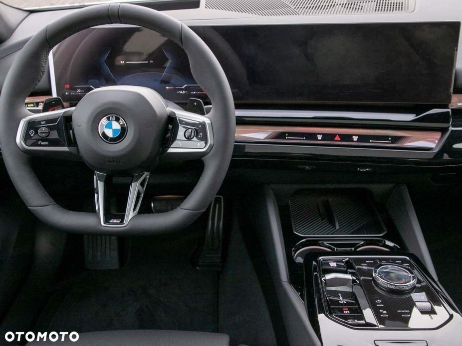 BMW Seria 5 540d xDrive mHEV M Sport - 9