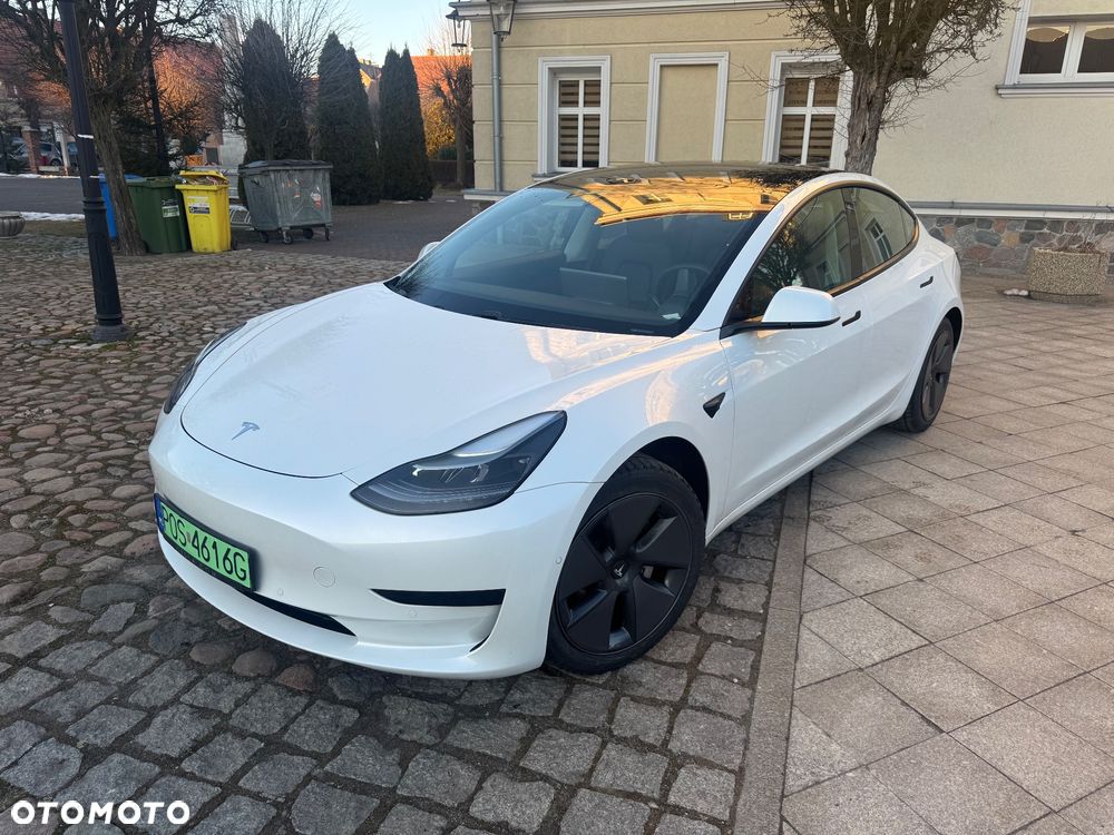Tesla Model 3 Standard Range Plus - 18