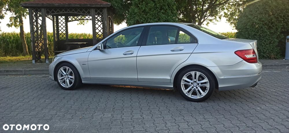 Mercedes-Benz Klasa C 180 T CDI DPF (BlueEFFICIENCY) Avantgarde - 1