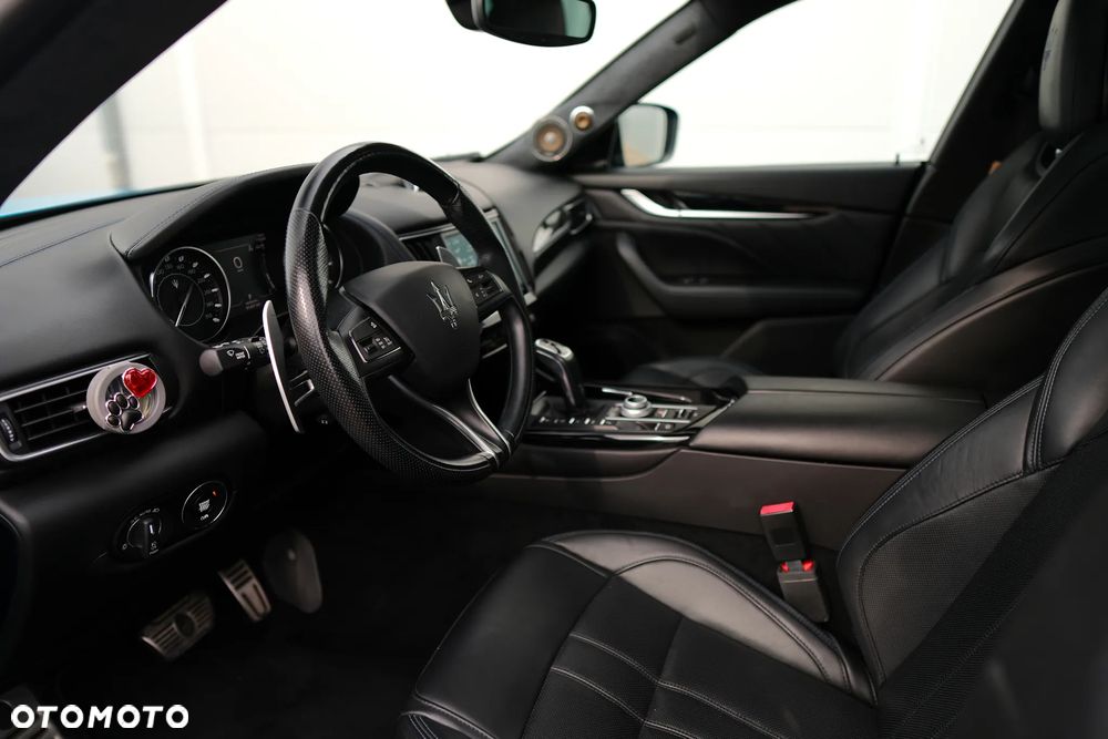 Maserati Levante - 22