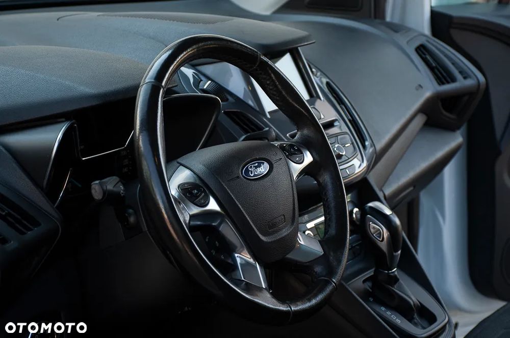Ford Tourneo Connect Grand - 36