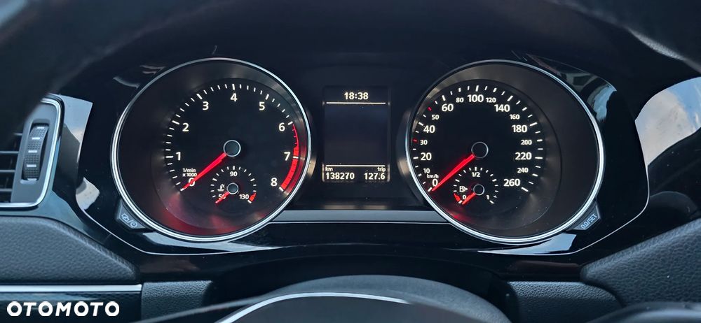 Volkswagen Jetta - 8