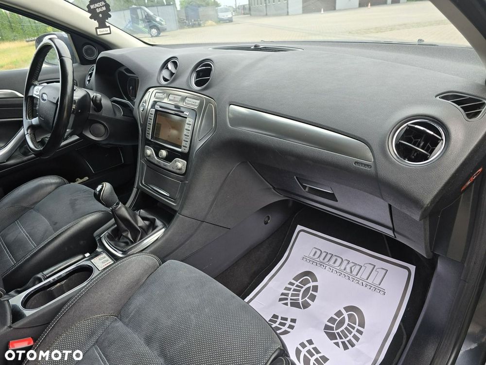 Ford Mondeo - 28