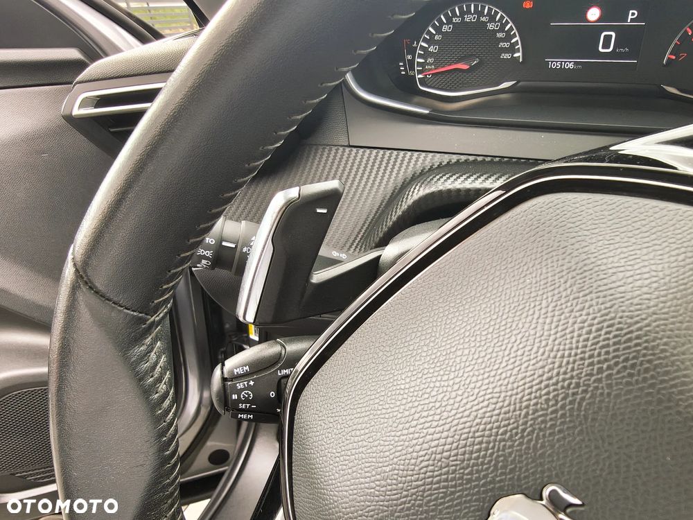 Peugeot 2008 1.5 BlueHDi Allure Pack S&S EAT8 - 14