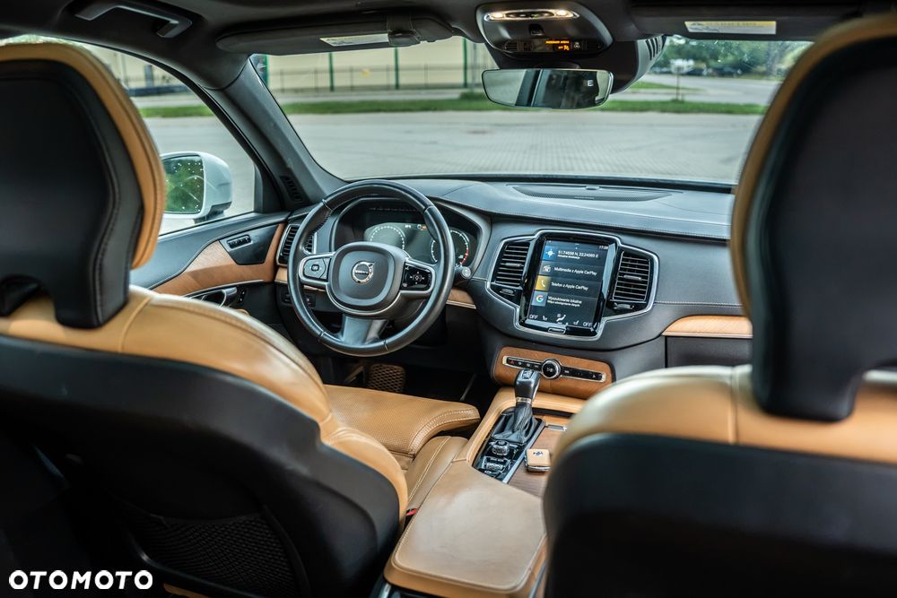 Volvo XC 90 - 20