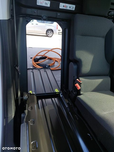 Toyota Proace City EV - 8