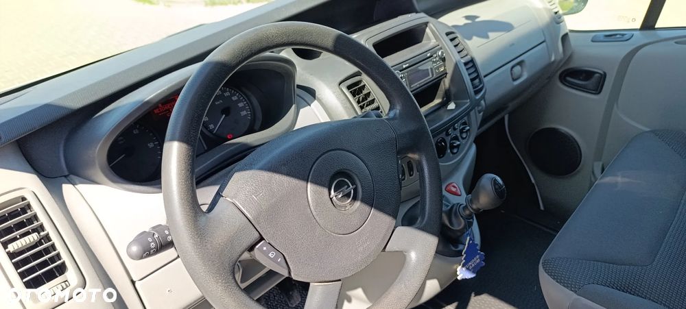 Opel Vivaro - 14