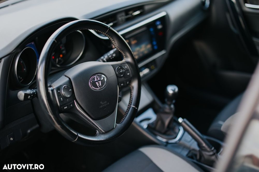 Toyota Auris 1.6 D-4D Comfort - 10