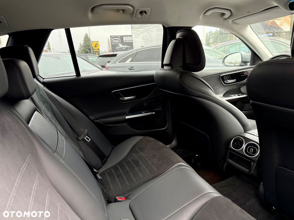 Mercedes-Benz Klasa C 220 d 4Matic 9G-TRONIC - 30
