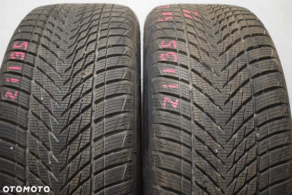 R19 235/40 Goodyear UltraGrip Performance 3 2025r
