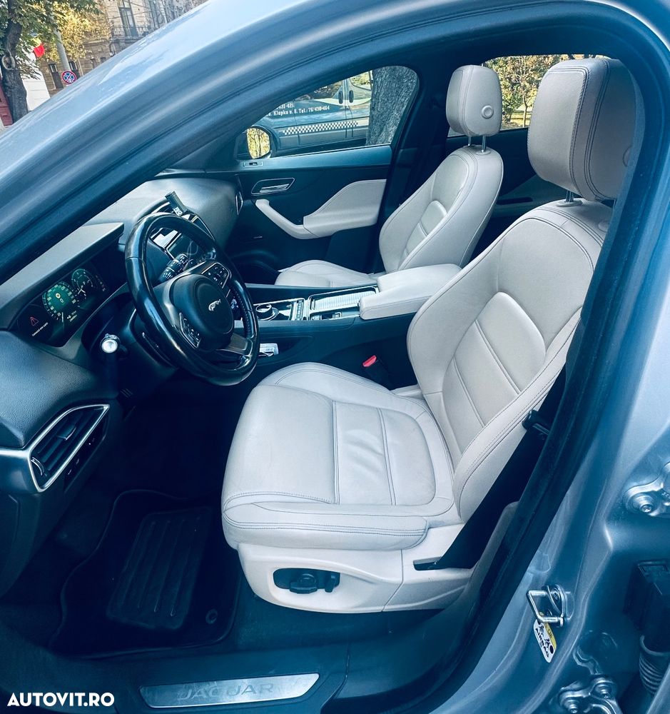 Jaguar F-Pace - 5