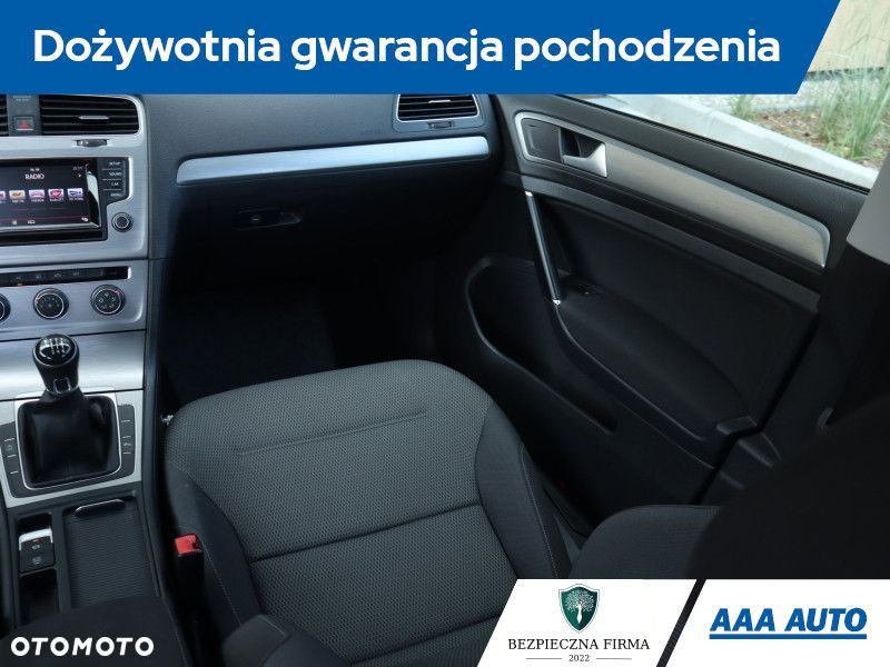 Volkswagen Golf - 10
