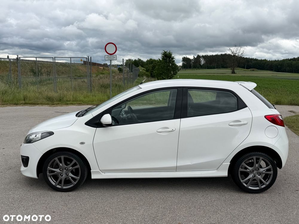 Mazda 2 - 3