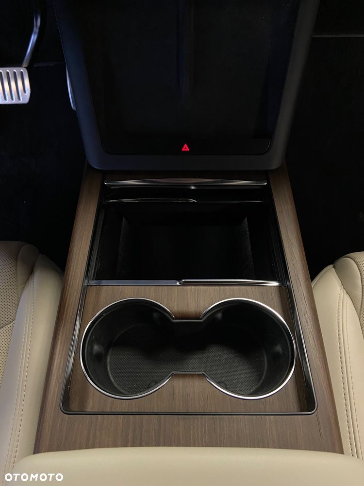 Tesla Model X AWD - 23