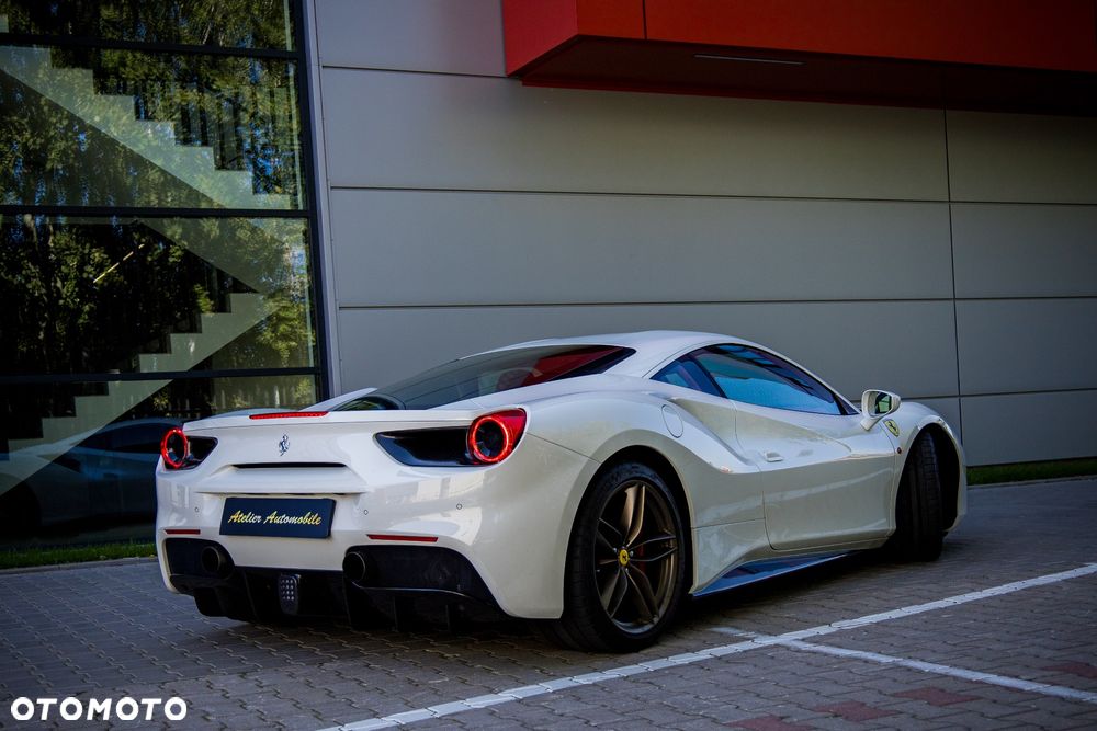 Ferrari 488 - 10