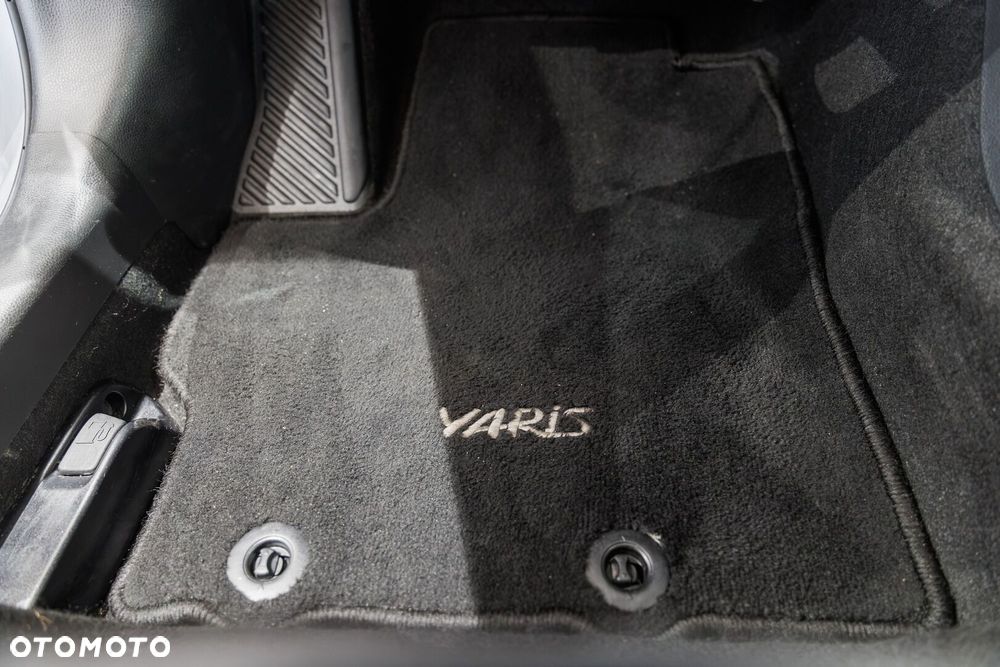 Toyota Yaris - 31