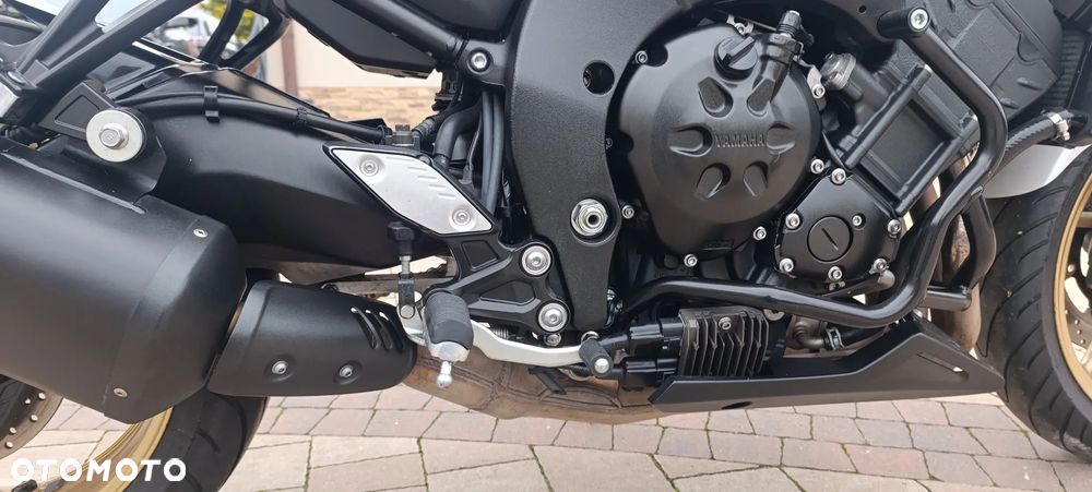 Yamaha FZ8 - 26