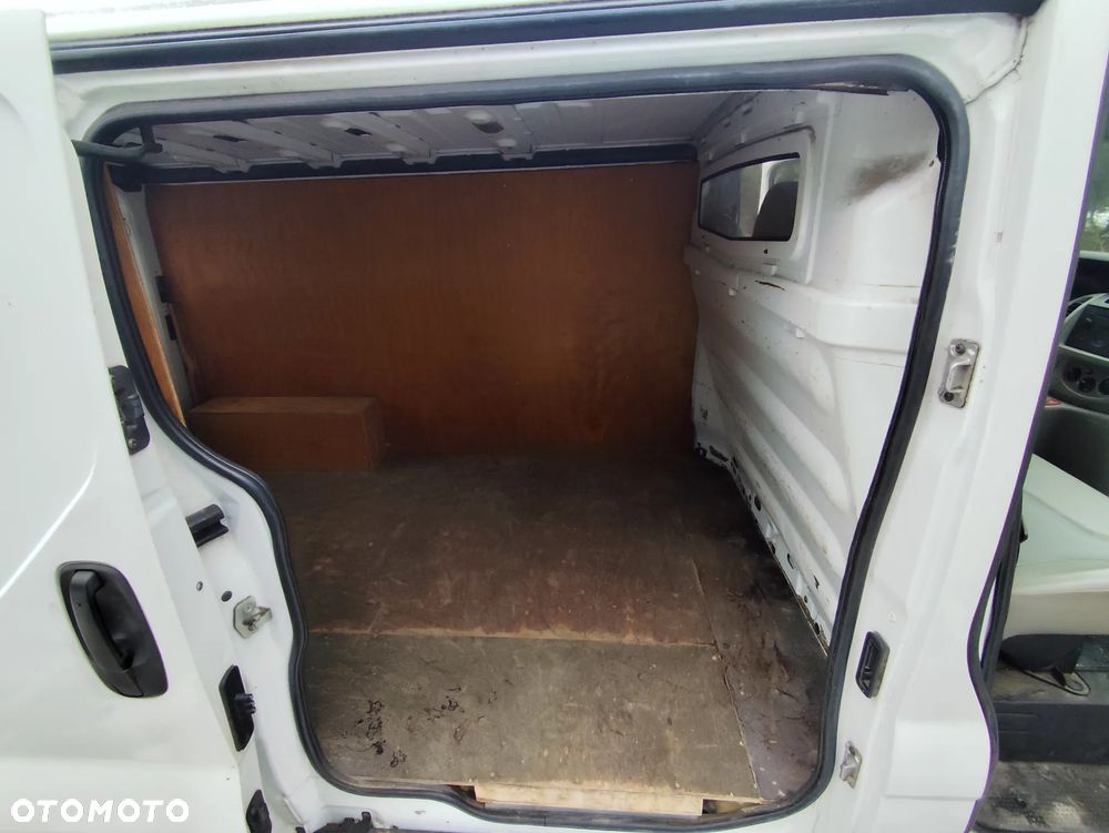 Opel Vivaro - 18