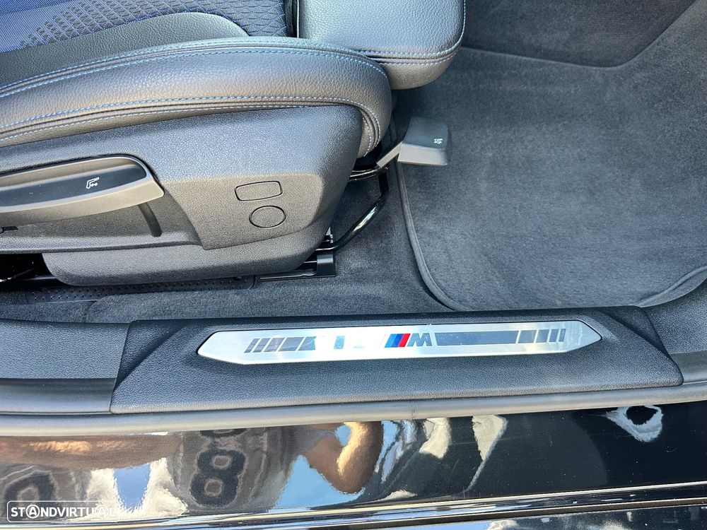 BMW 116 d Pack Desportivo M - 43