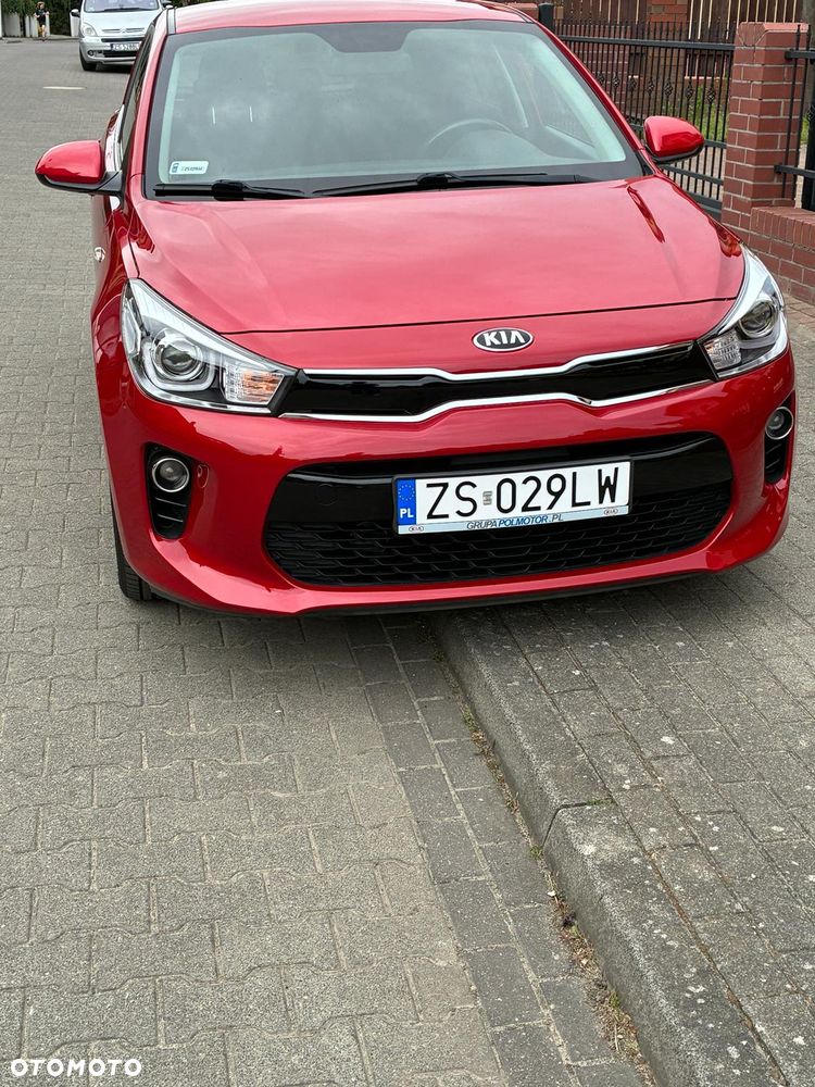 Kia Rio 1.2 L - 5