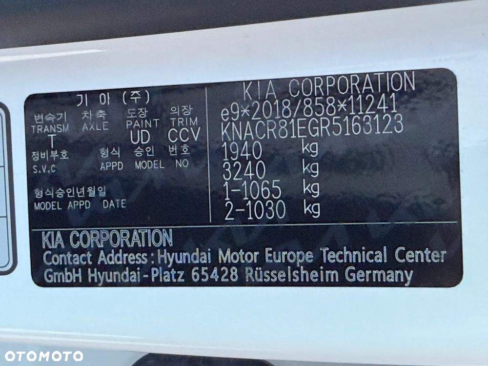 Kia Niro - 32