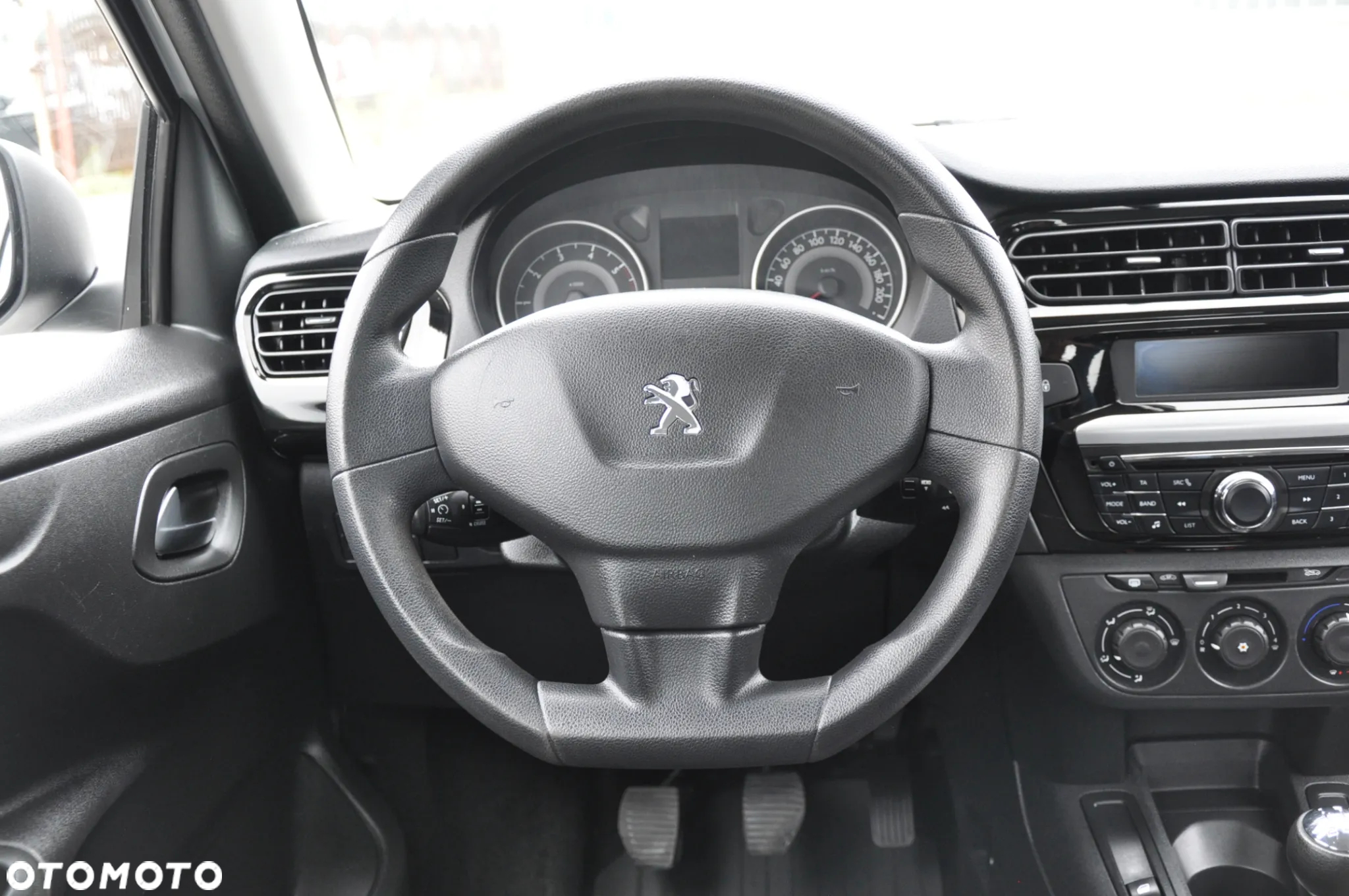 Peugeot 301 1.2 Pure Tech Access - 22