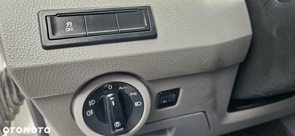 Volkswagen TRANSPORTER T6.1 - 19