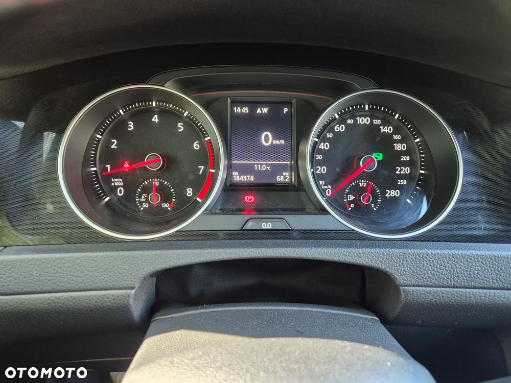 Volkswagen Golf - 19