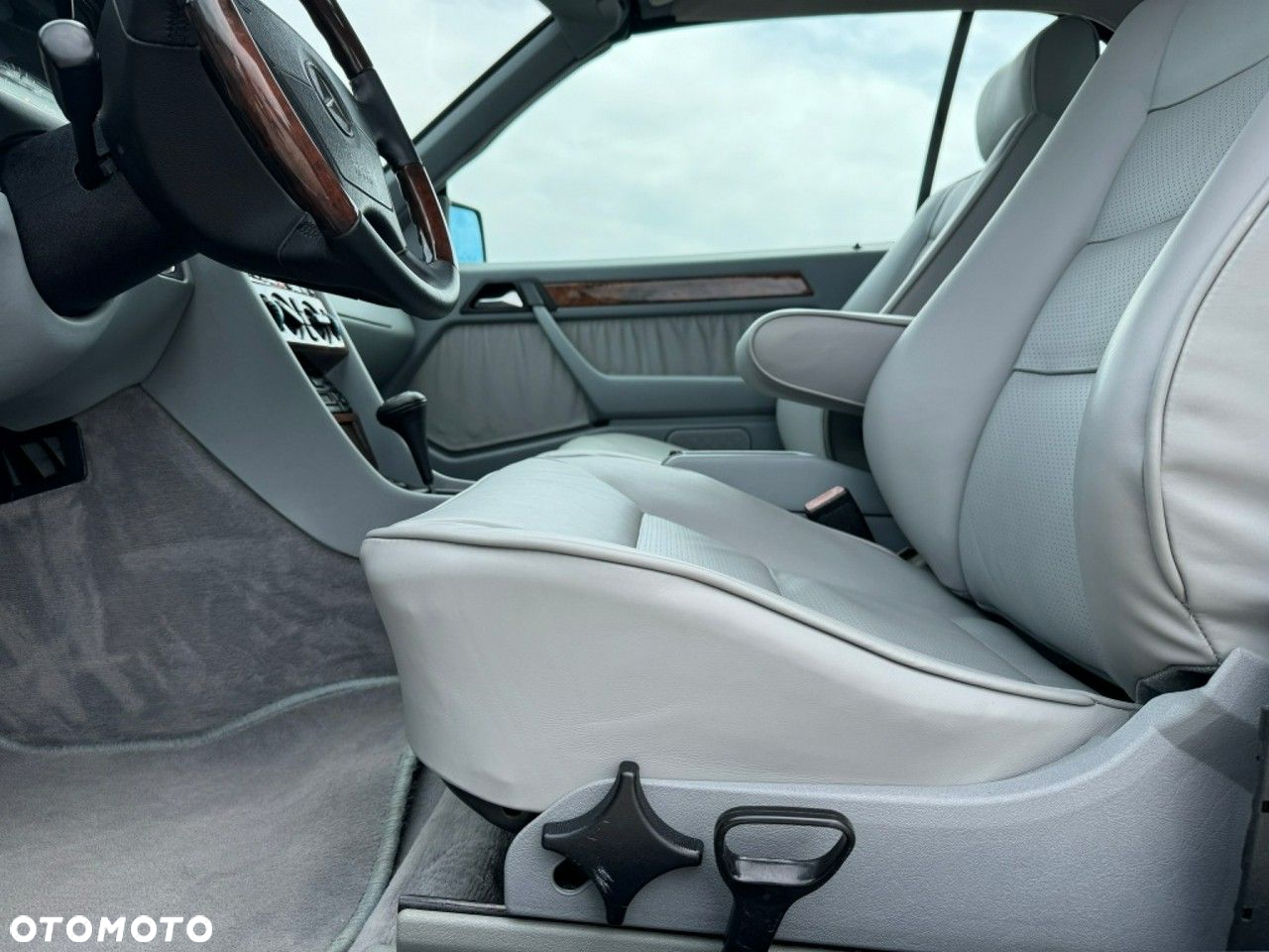 Mercedes-Benz W124 (1984-1993) - 15
