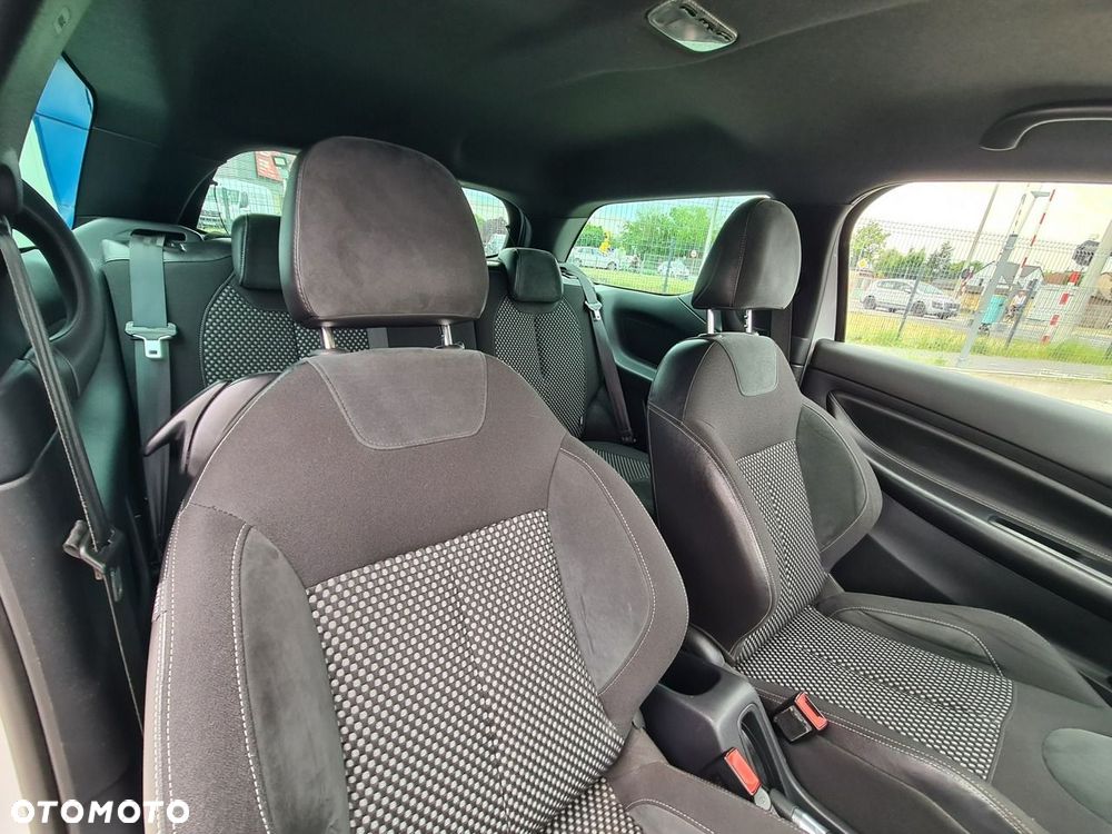 Citroën DS3 1.6 HDi SportChic - 22
