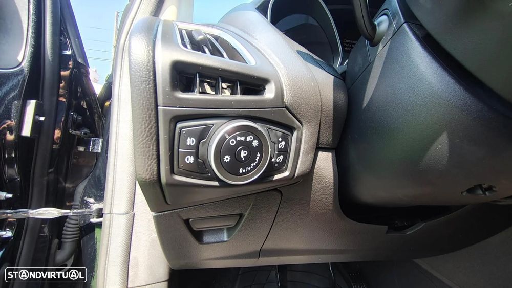 Ford Focus SW 1.5 TDCi Titanium ECOnetic - 19