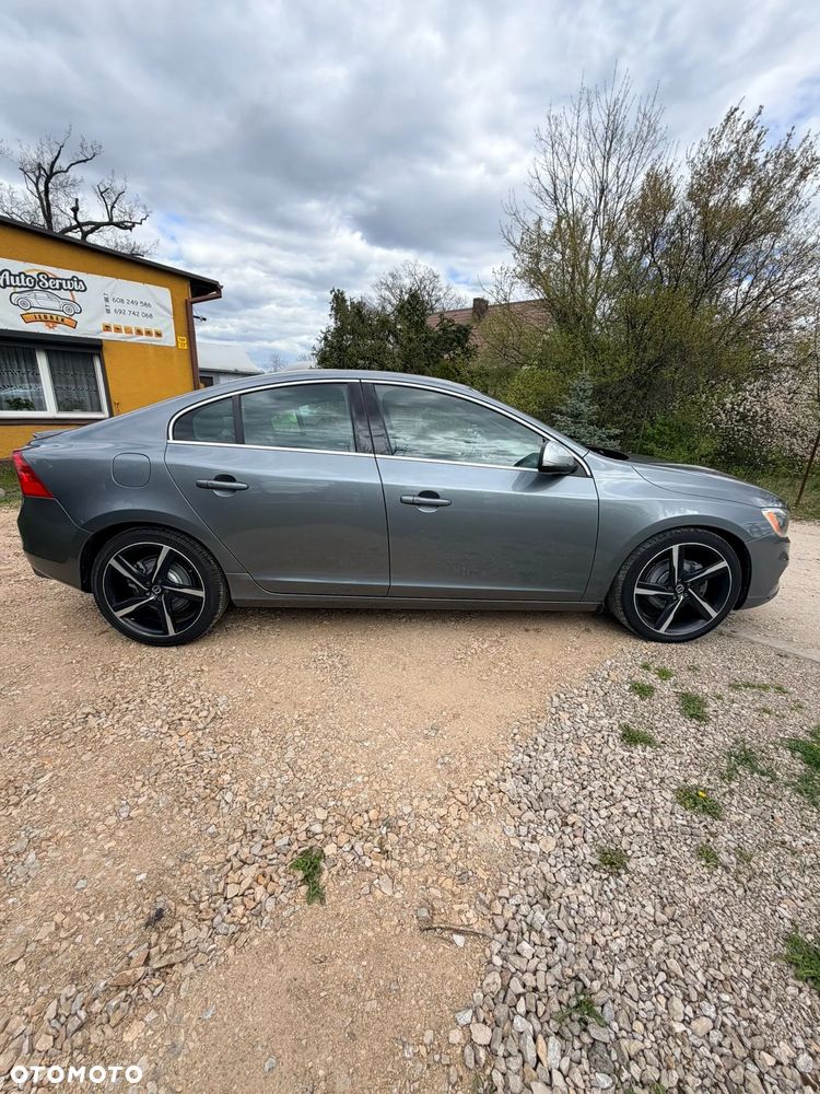 Volvo S60 T5 Geartronic RDesign - 15
