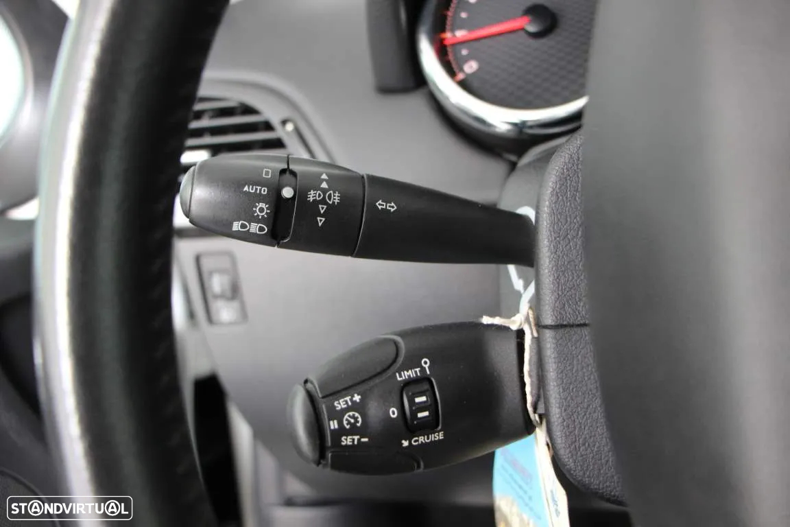 Peugeot 207 1.6 THP 16V RC - 8