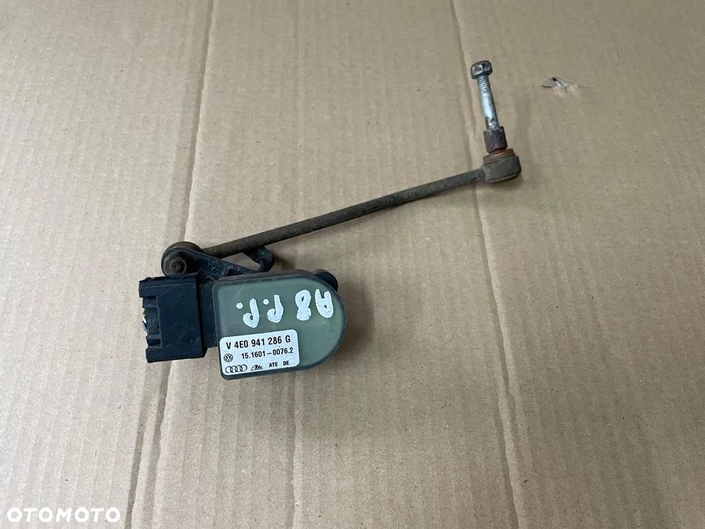 A8 D3 CZUJNIK POZIOMU PRAWY PRZÓD 4E0941286G