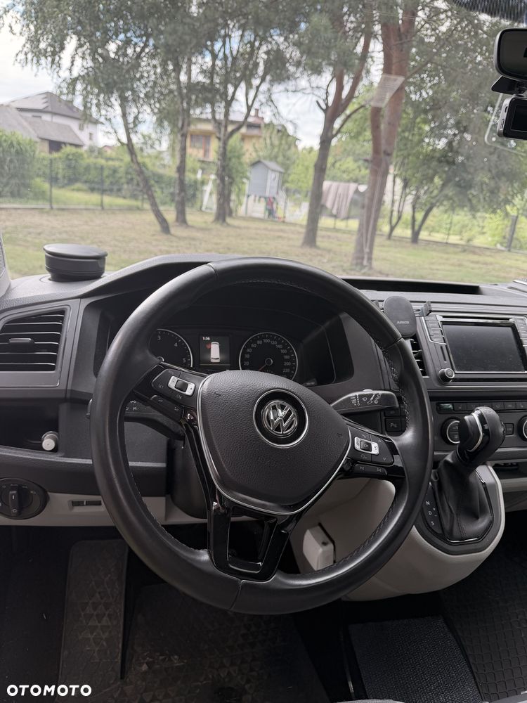 Volkswagen Caravelle - 7