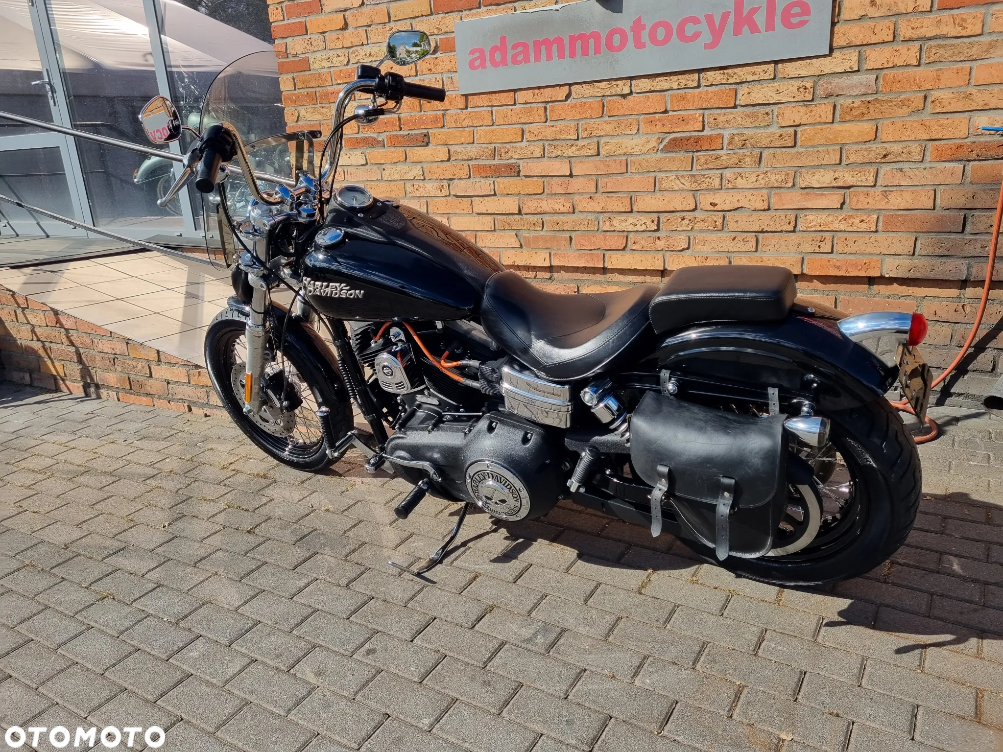 Harley-Davidson Dyna Street Bob - 17