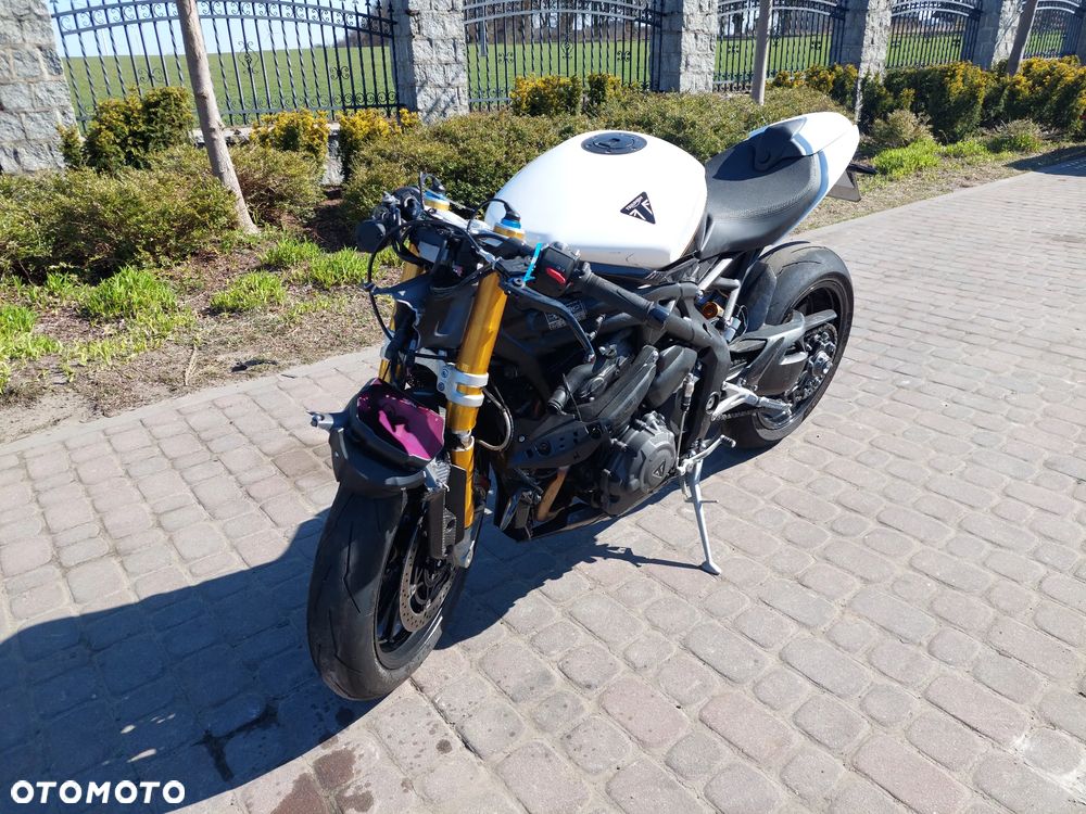 Triumph Speed Triple - 1