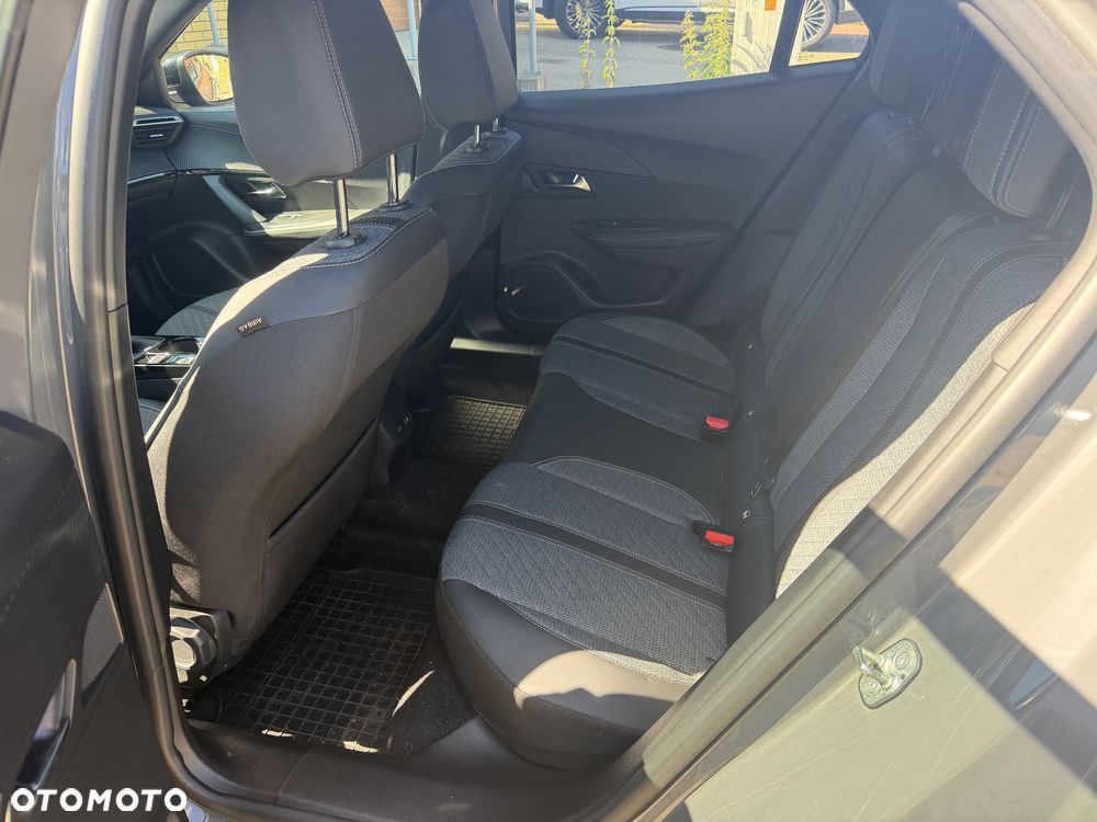Peugeot 2008 PureTech 100 Allure S&S BVM6 - 11
