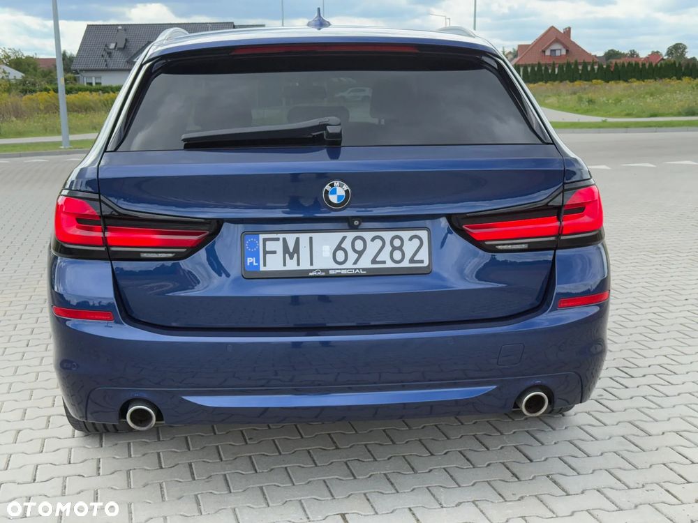 BMW Seria 5 520d xDrive Luxury Line sport - 11